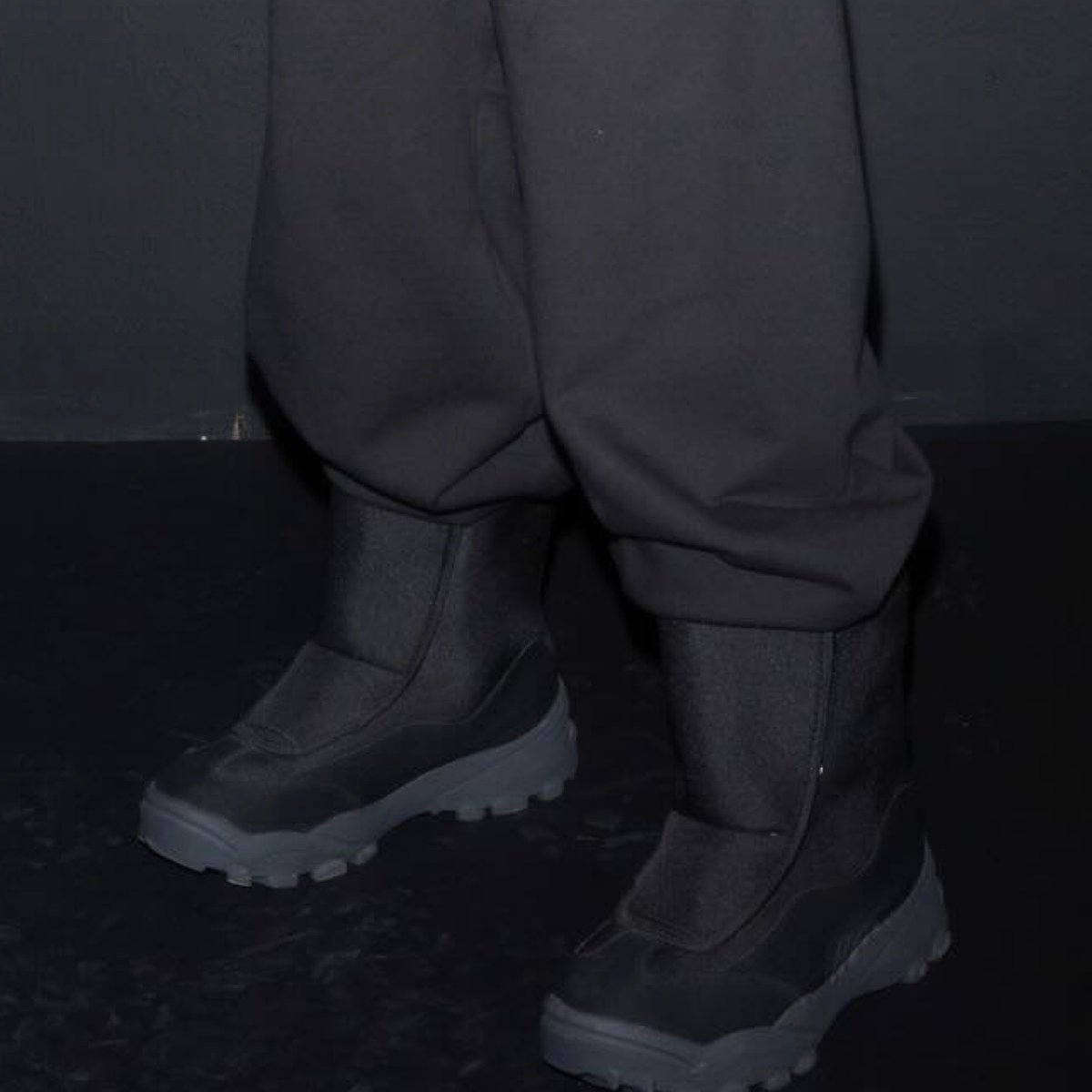 Unreleased YZY Boots spotted 👀