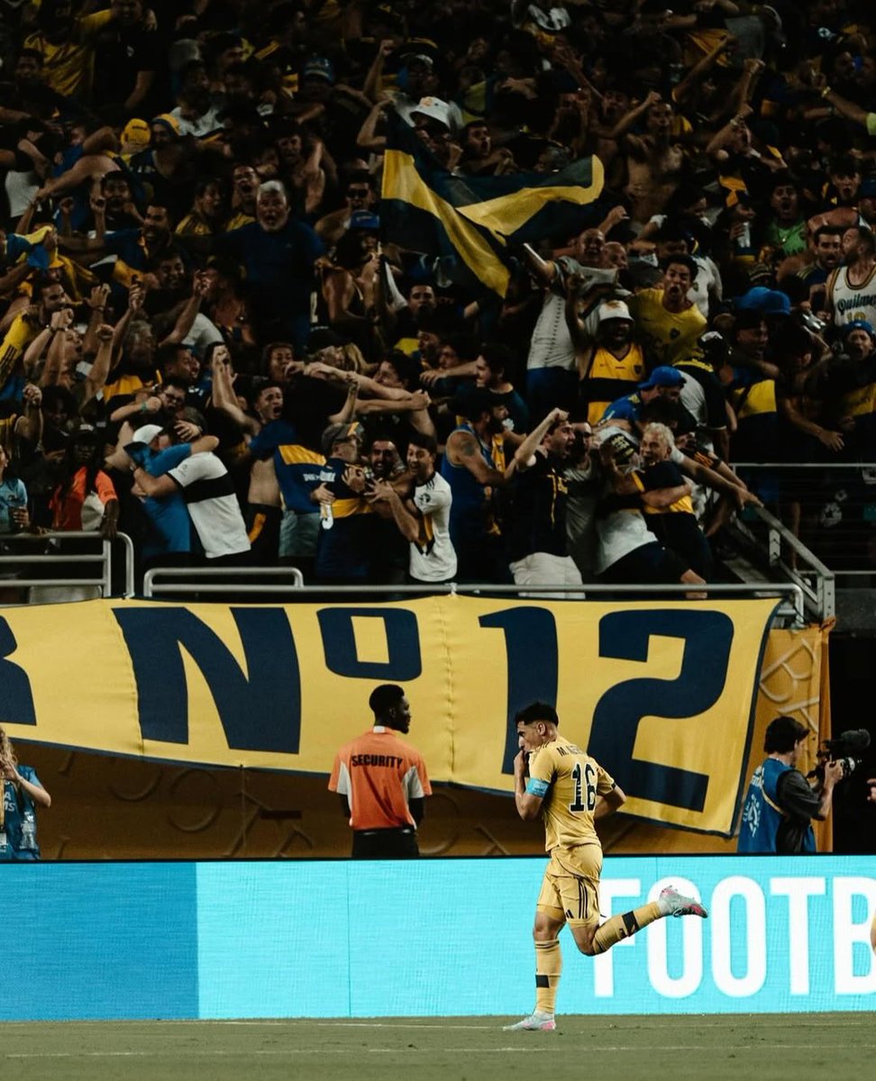 BJ_Informacion's tweet photo. Merentiel se quiere ir de #Boca hace rato.

Hace un tiempo, a alguien muy importante del club, le comentó que quería que analicen las ofertas que llegan por él porque siente que es el momento de hacer la diferencia económica.

El jugador le pidió al club que sea un poco más "maleable" a la hora de negociar.

Si llega una oferta que ronde los U$S 10M, el club lo vende.

vía @luchocofano