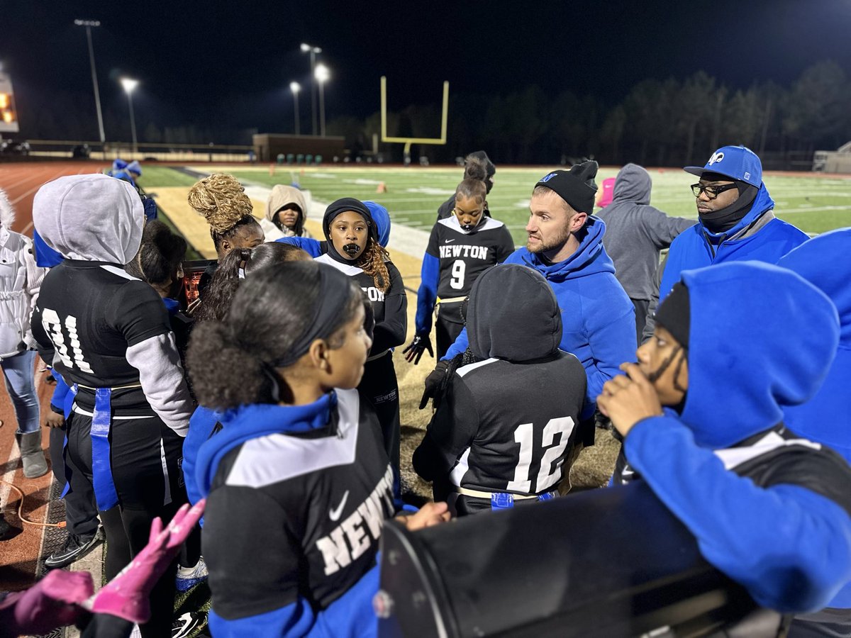 NewtonSupt's tweet image. Quarterfinal flag football action! It’s a cold night, but we’re fired up for the Lady Rams! They’ve won their first game against the Marist Eagles, now up against Blessed Trinity for a chance to go to the State Championship game! Let’s gooooo! @Newton_High @NewtonCoSports1