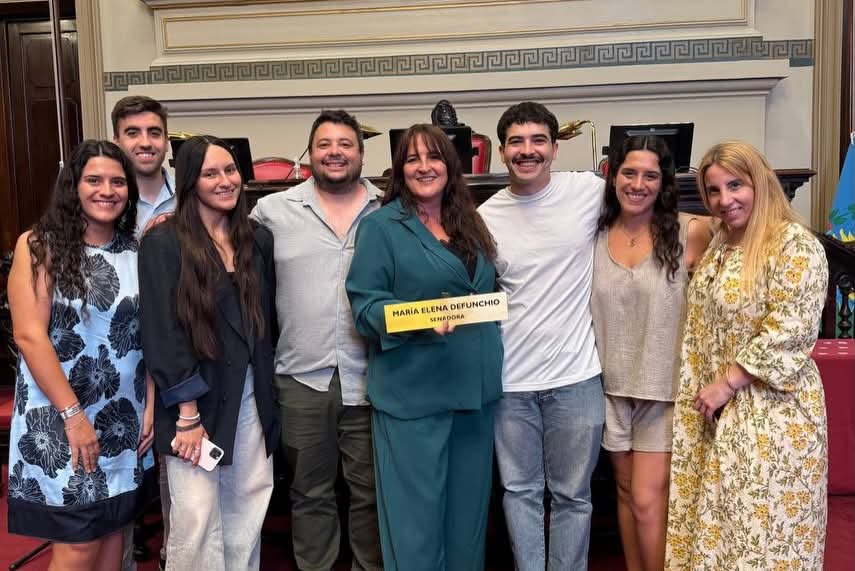 Último día en el <a href="/Senado_BA/">Senado BA</a>
Gracias, siempre gracias!✨

A los vecinos y vecinas que nos eligieron, a mi organización <a href="/la_campora/">La Cámpora</a> , a mis compañeros de militancia, y especialmente a mi familia.

❤️La militancia sigue, por una patria justa, libre y soberana y por #Cristinalibre.