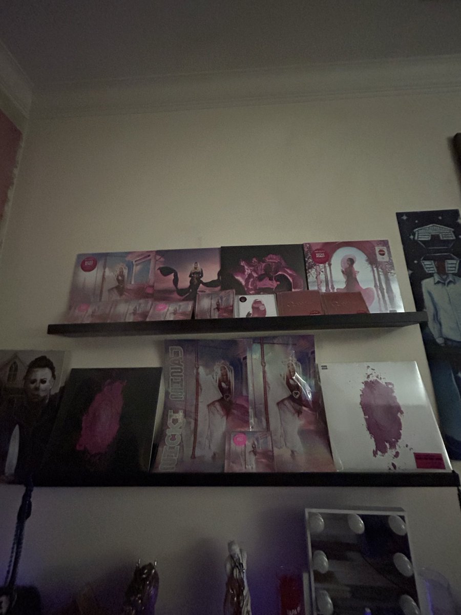 danielandBarbie's tweet photo. My @NICKIMINAJ merch shelves are so cutee i just need 2 frame my retweet and signed autographed cd awww 🥹😍🔟 #NickiDay #happybdaynicki #happybirthdaynicki 💖💖 https://t.co/5srfqvlfIP