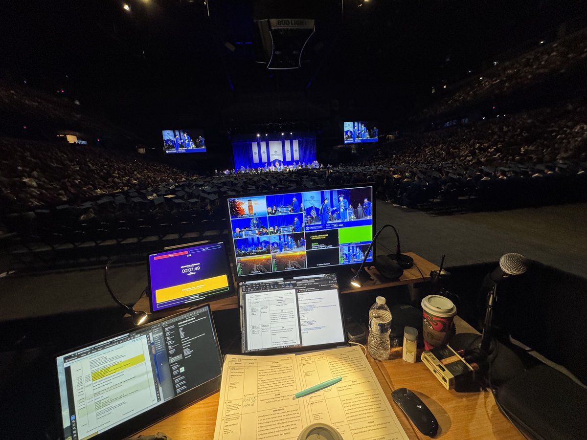 captusCreative's tweet image. Congratulations to the newest graduates from @gvsu at @vanandelarena this past weekend! Thanks to our team at @captuscreative and our production partners at @corporatelive, @iatse26, #westriver, @argusproductions #eventprofs #liveevents #arenashows #commencement #eventproduction