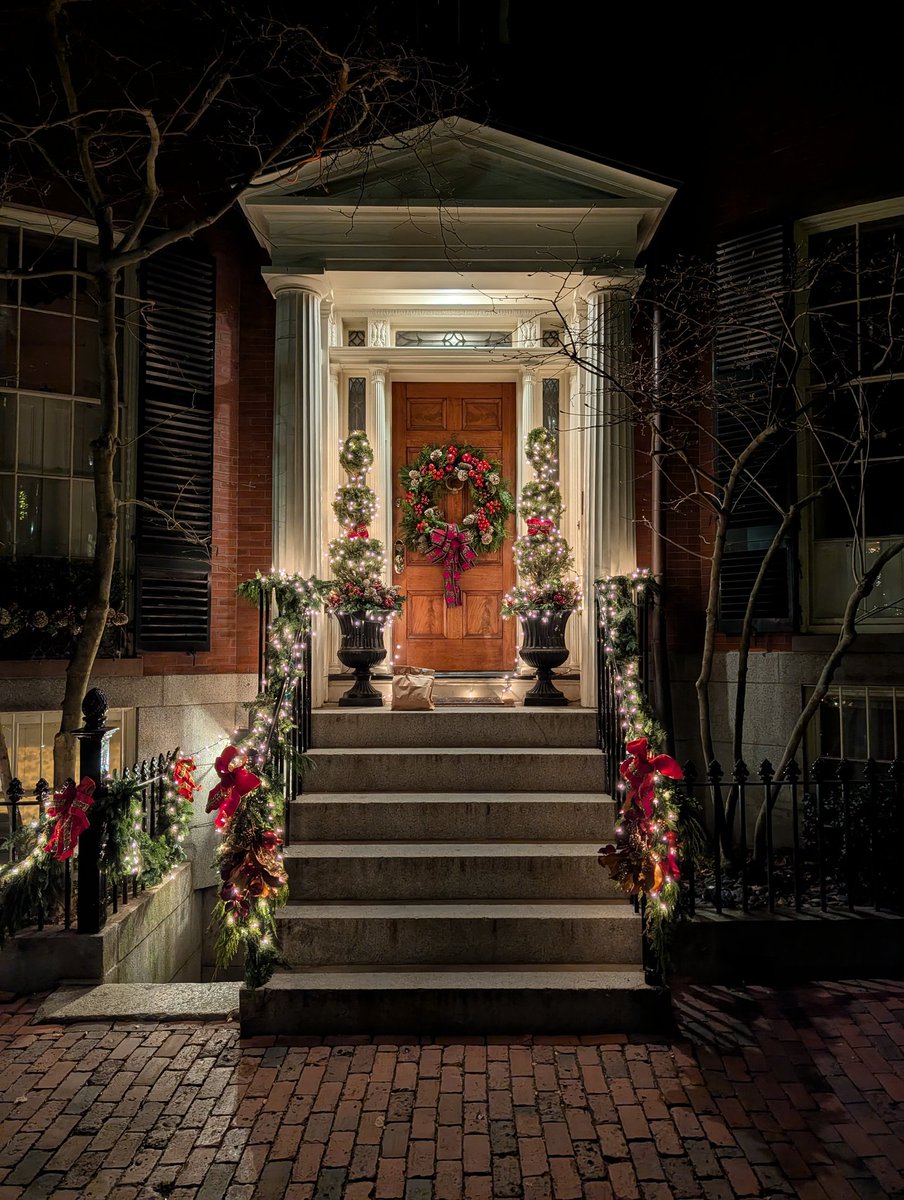 yokaihainen's tweet image. 19°F in Boston tonight