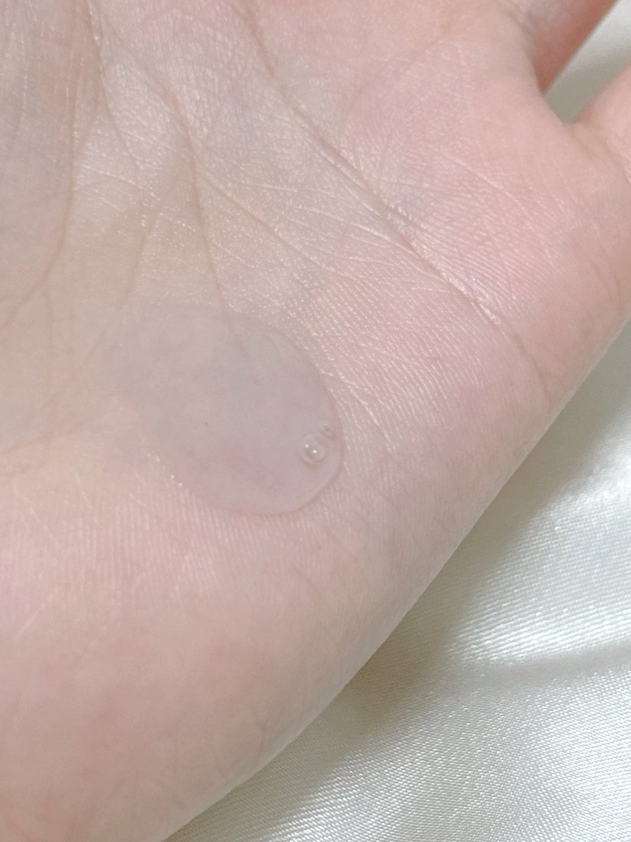 #광고
( ੭ ･ᴗ･ )੭ 비플레인에는 녹두말고 아쿠아도 있다…
베이직하게 어느 때나 사용할 수 있는 아쿠아 퓨어 히알루로닉 라인, 크림과 세럼을 소개합니다 💧

사실 비플레인 히알루로닉 크림도, 세럼도 모두 몇 개월 전에 이미 선물받아 사용해보고 있던 템인데… 혹시 히알샤워에도 맞는