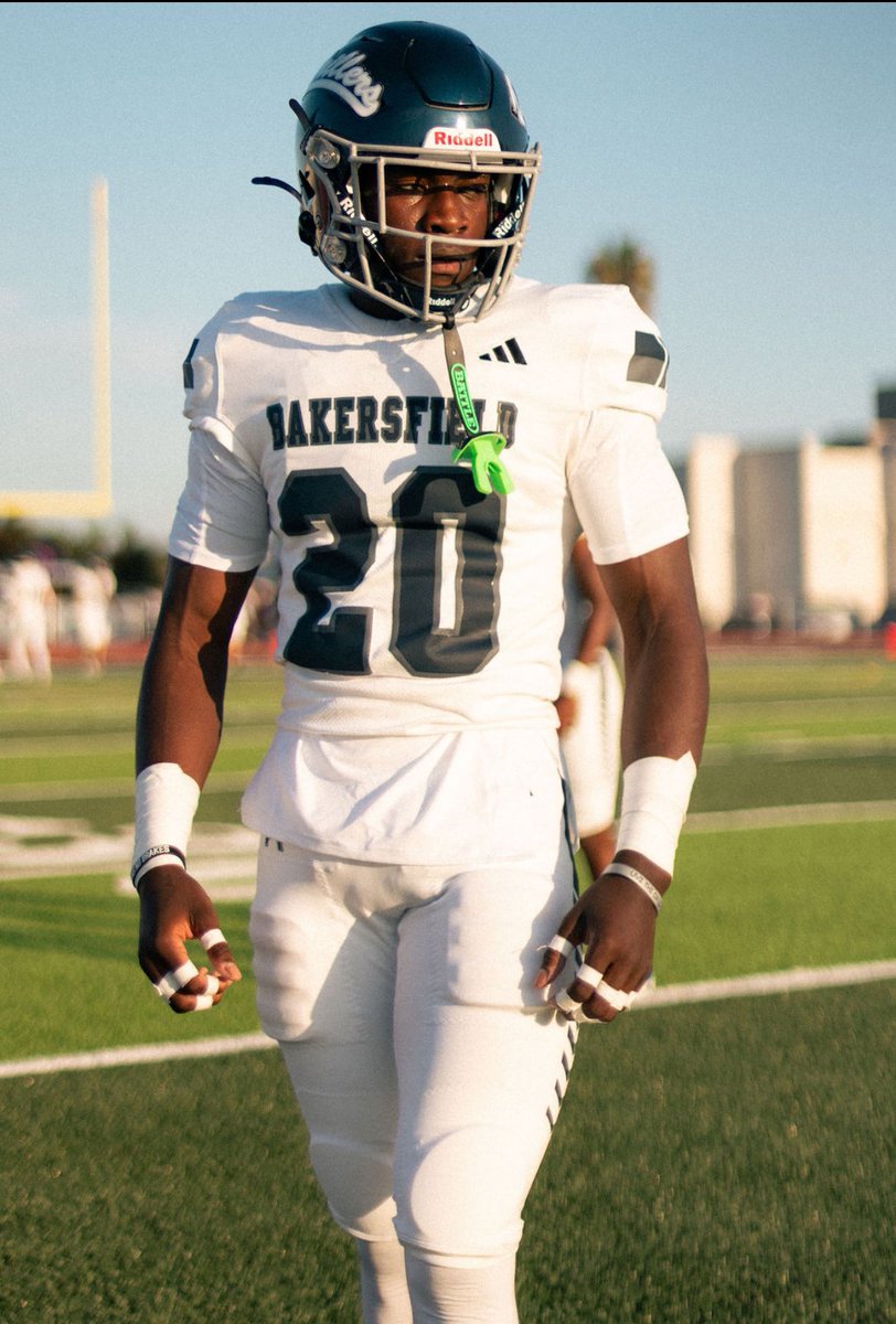 Denim Simmons tweet media