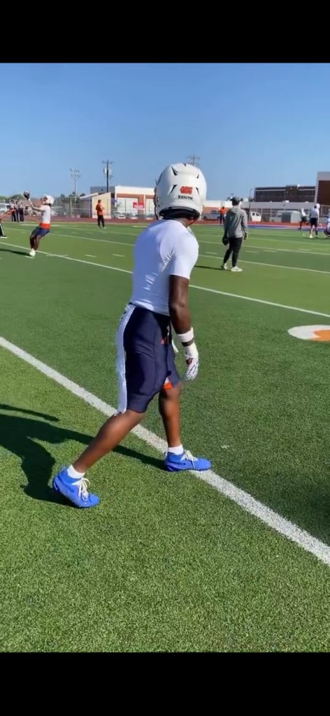 14gostupid's tweet photo. First, thank you for everything Langston College. Thank you to the coach staff for giving me a chance to play college football and to the team thank yall for the support.
With that being said I am in the transfer portal with all years of eligibility https://t.co/t7LTzgV7bH