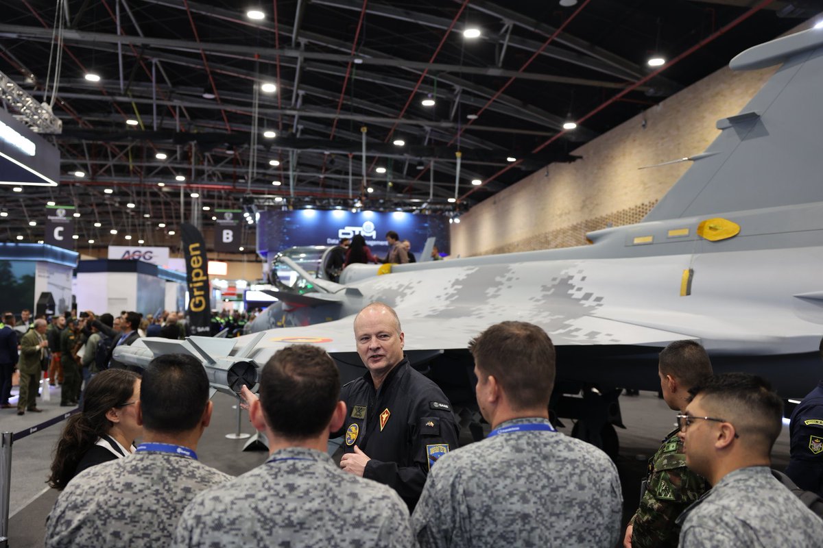 Saab Colombia tweet media