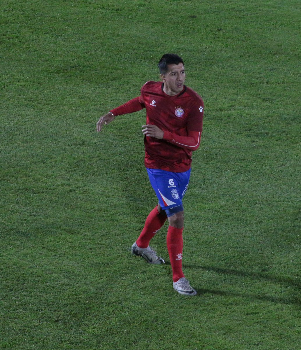 #Apertura2025
Ejercicios precompetitivos de Xelajú
Estadio Mario Camposecoo 
Cuartos de final de ida 
Vía <a href="/wgcolloy/">Willber Colloy</a> 
#EUXela