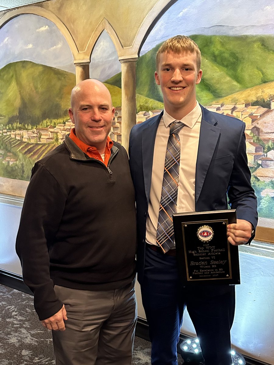 LakemenFootball's tweet photo. Congratulations to Brady Selley. WNYAFA Scholar Athlete Award Recipient. https://t.co/aqJYPMefCY