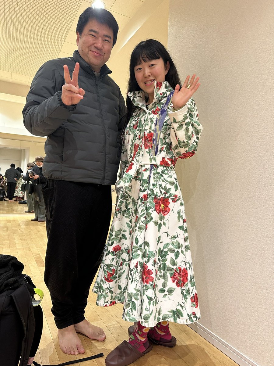 昨日の練習にラトビア在住の遠隔地団員である串田百花さんが帰省がてら参加してくれました！もうすっかりラトビア人のような装い。
また、見学に3名の方がいらっしゃり（それぞれ韓国、中国、スコットランドからの方）、うちお二人は入団の意向を表明してくださいました！すっごくワールドワイド！