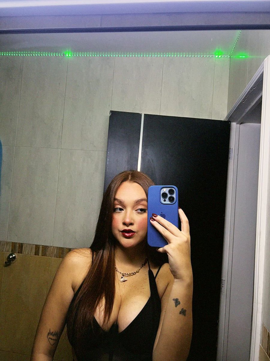 Nanadvsz's tweet photo. Night of party🫦, night of friends🔥, night of fun 💦

#buyincontent #buying_contents #ass #tits #selling #nswf #nsfwtwtًً  #call https://t.co/IuZfviAxO9