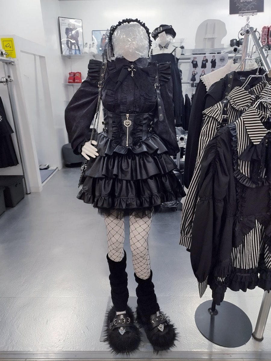 こんにちは✨ QOOZAラフォーレ原宿店オープンしました💫 本日はIMVALの