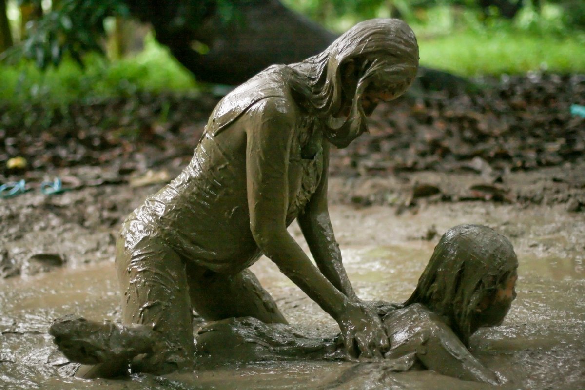 Beautiful muddy ladies from the Philippines - That's what we do! Adorable girls-next-door making a beautiful mess of things! 

UMD - muddypinays.umd.net

C4S - clips4sale.com/studio/40505/m…

#mud #wam #messy #mpv #Asian #Pinay #petite #splosh #tsm