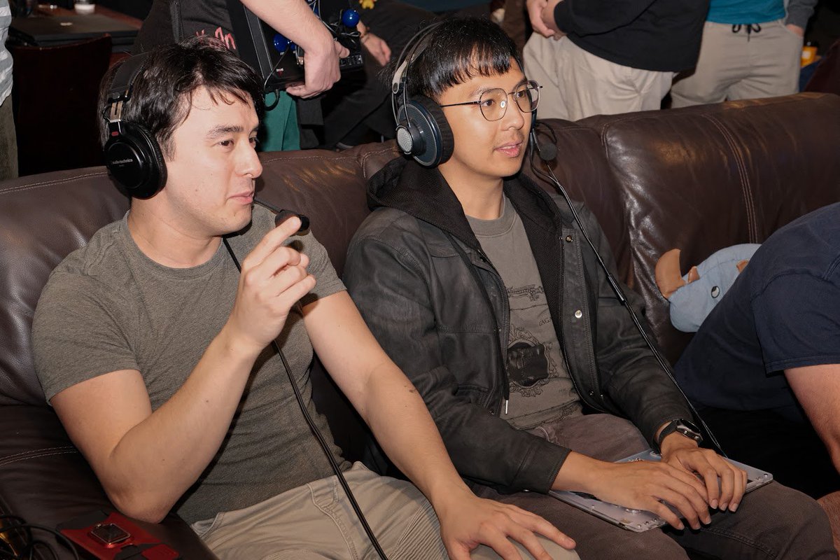 And just like that, back to regularly scheduled programming. 

Pixel 202 is happening this Wednesday, so I hope to see some people there!

Credit to <a href="/paoloablir/">Pao</a> 📸
start.gg/tournament/pix…