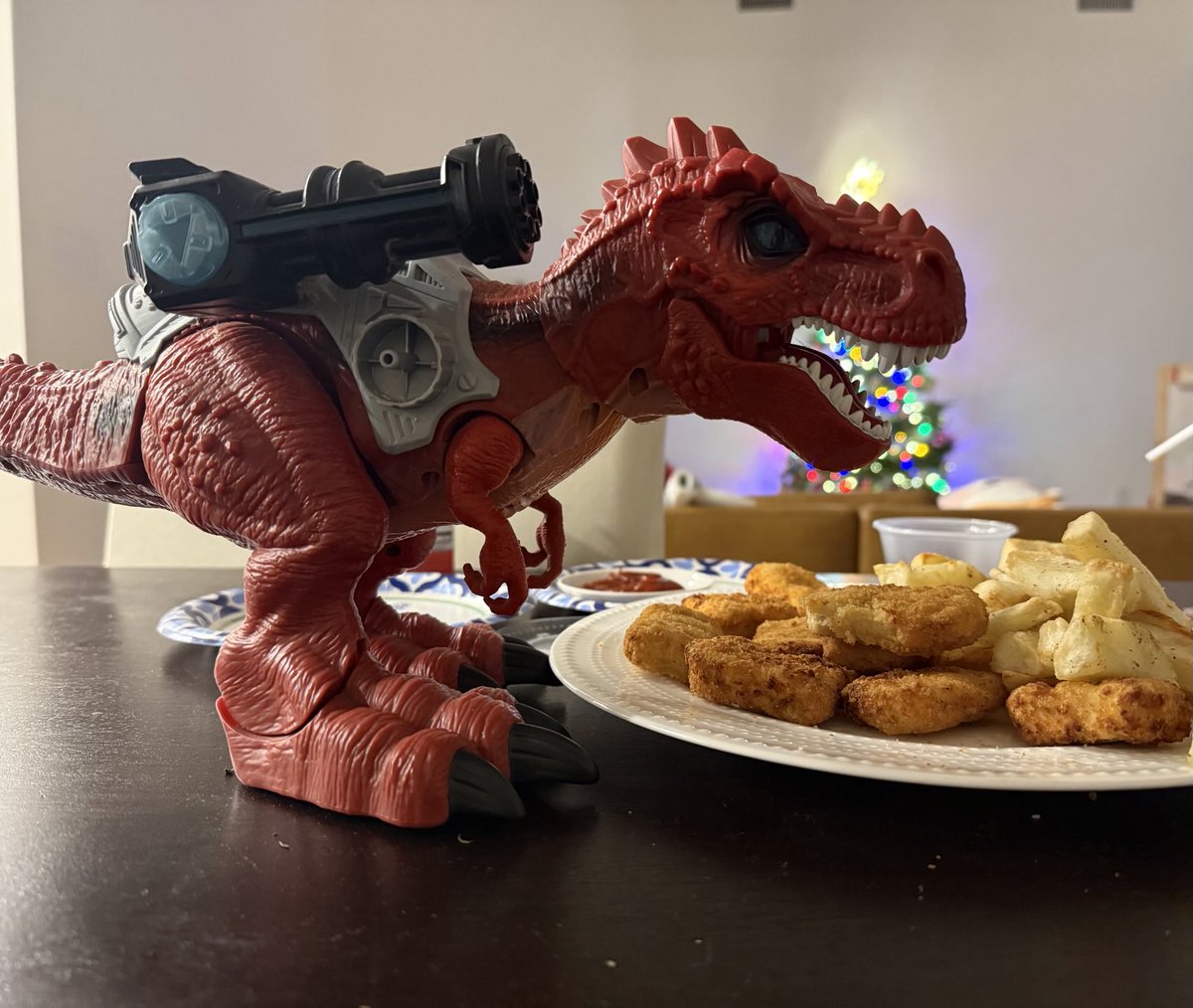 cryptomomlife's tweet image. GN CT 

TREX gotta guard the nuggies - Life with a little boy 💖💕❤️

#momlife #boymom #parenting