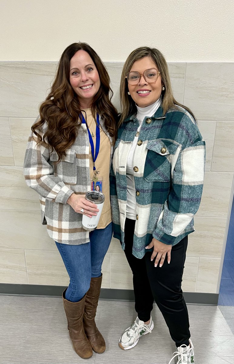 MidwayMS's tweet photo. ๐ถ Don we now our plaid apparel! ๐ถ
MMS staff and students showed up in style, rocking their best plaid today! ๐งฃ๏ฟฝ๏ฟฝ๏ฟฝ๏ธ
#PlaidDay #MMSPride #HolidaySpirit https://t.co/4JEjSVlRBw