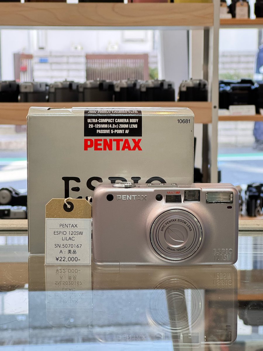 オープンしていますー。 サラッとしたピンク色が素敵なPENTAX ESPIO