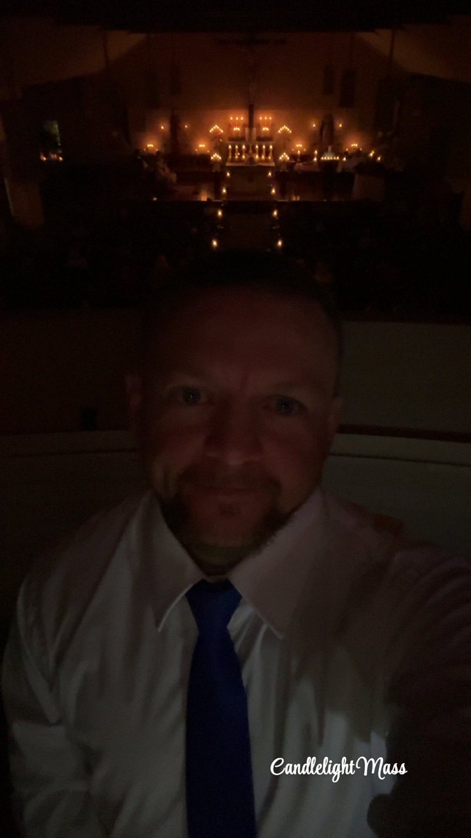 JABsMusic's tweet image. Final Holy Day Mass at @stfrancisstl was by Candlelight tonight! One of my favorite Masses of the year to play 🎹 for! #ImmaculateConception #BVM