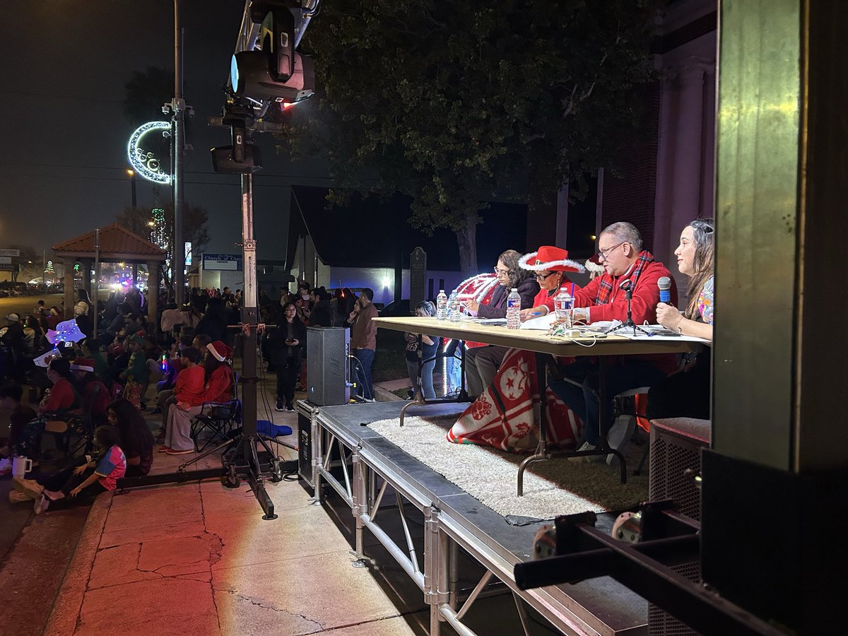 JanieLopezForTX's tweet image. Team Janie Lopez was in San Benito along with the hundreds of residents who came out! We had fun judging the floats and loved seeing all those who wanted to take part in this tradition.
#HD37 #janielopez #staterepresentative #sanbenitotx #Christmas #parade
