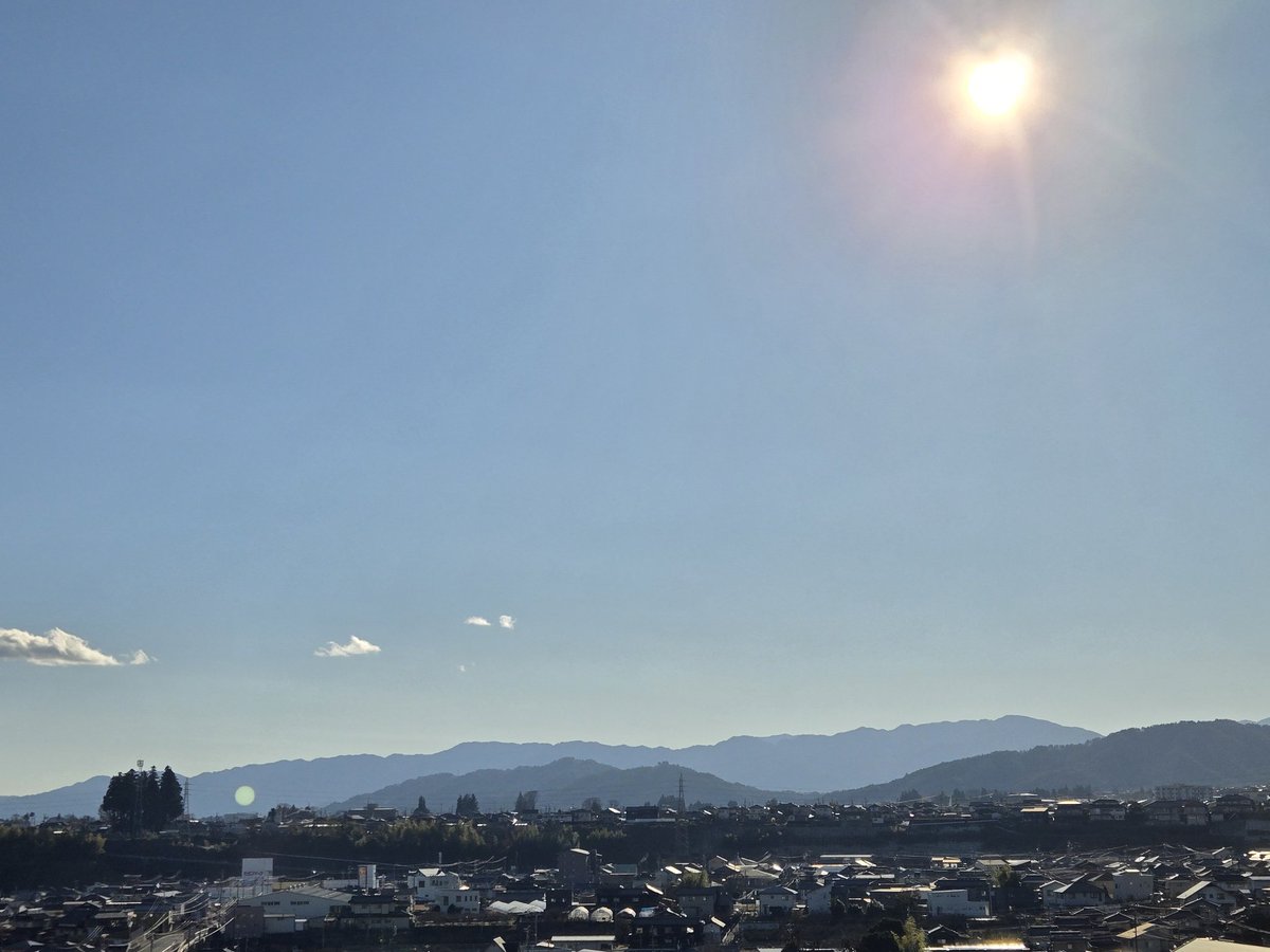 CUJWYkZrcG4dmFb's tweet image. 晴れて暖かいです😊🌞
#飯田市
#Afternoon