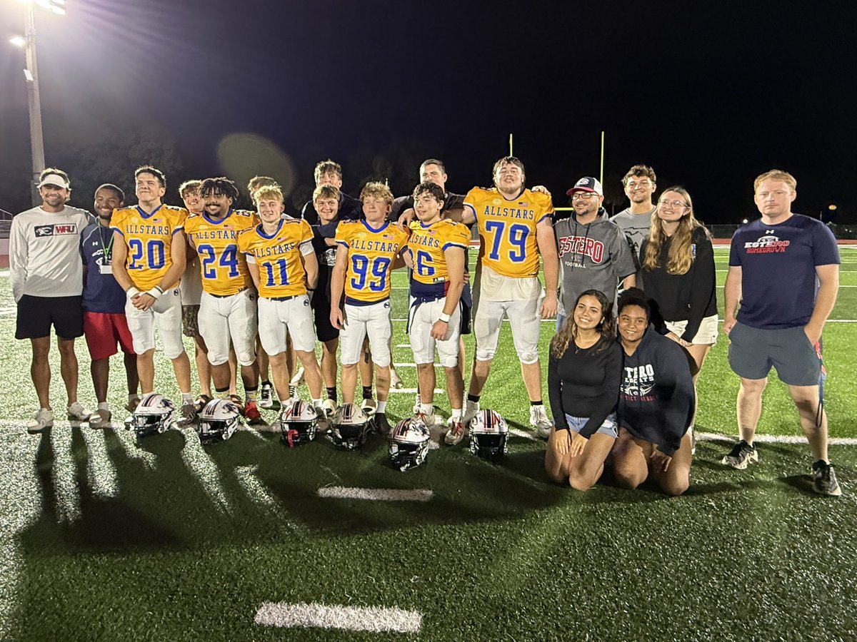 EsteroFB's tweet photo. Always a special night with special people! Rotary South All Star Game!! Estero showed up and represented!! So PROUD!! LOVE this group!! https://t.co/rpL5jWmIHO