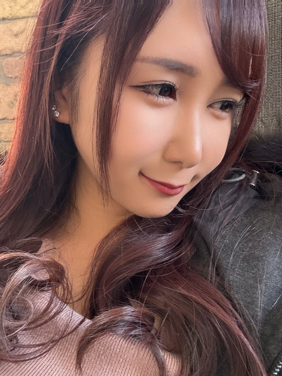 riho0805_a's tweet photo. 諸事情により、本日は薄め😄 https://t.co/hEi8V3E5lH