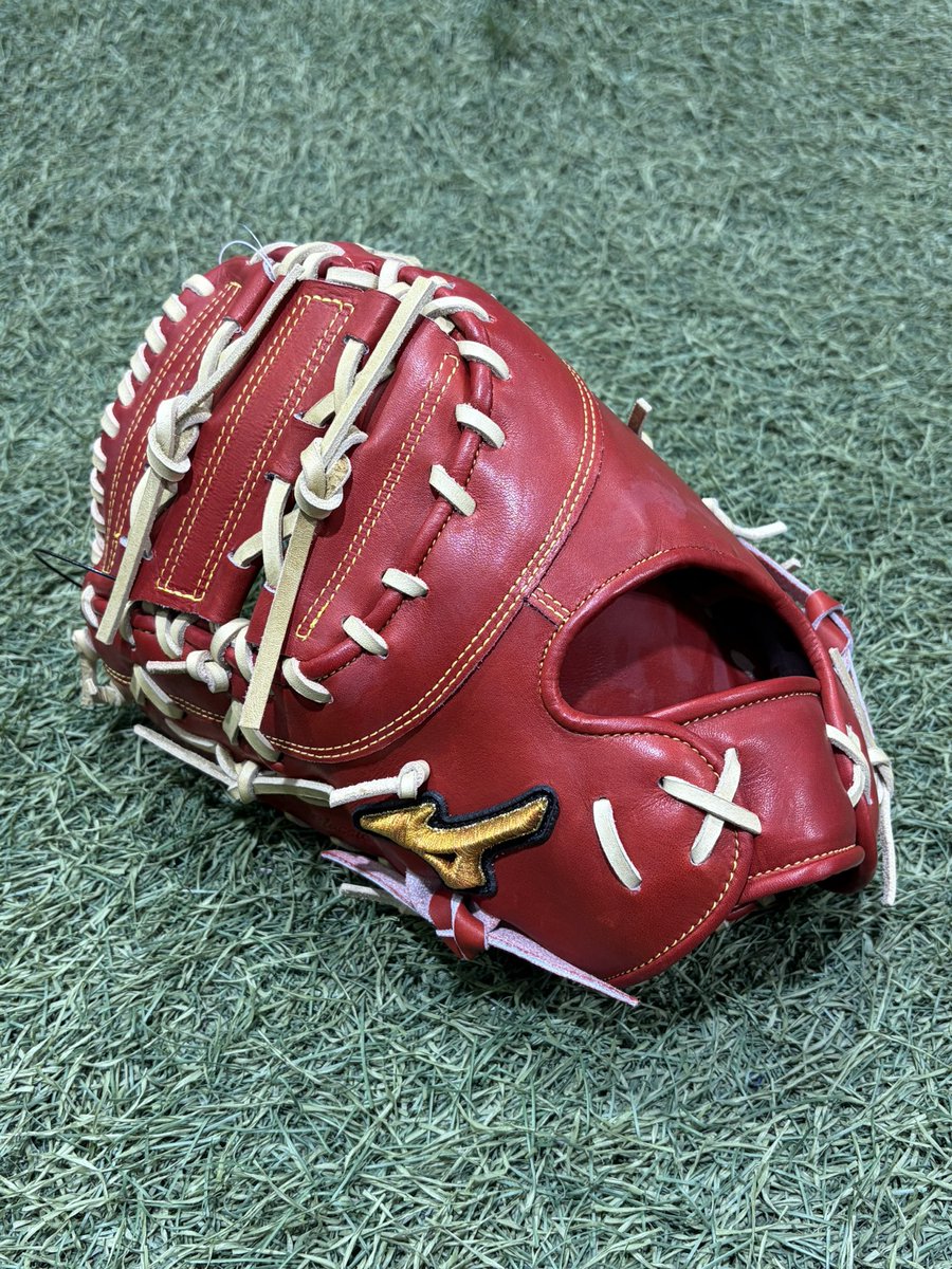 ミズノプロ 硬式用ファーストミット入
荷❗️❗️
今回はミズノプロクラシックモデル👍
革質、フィット感最高です✨
一塁手のお客様はぜひ店頭にて🔥
ご来店お待ちしております🙇‍♂️

#マツダスポーツ
＃マツダスポーツ奈良店
#野球專門店
＃奈良
#ミズプロ