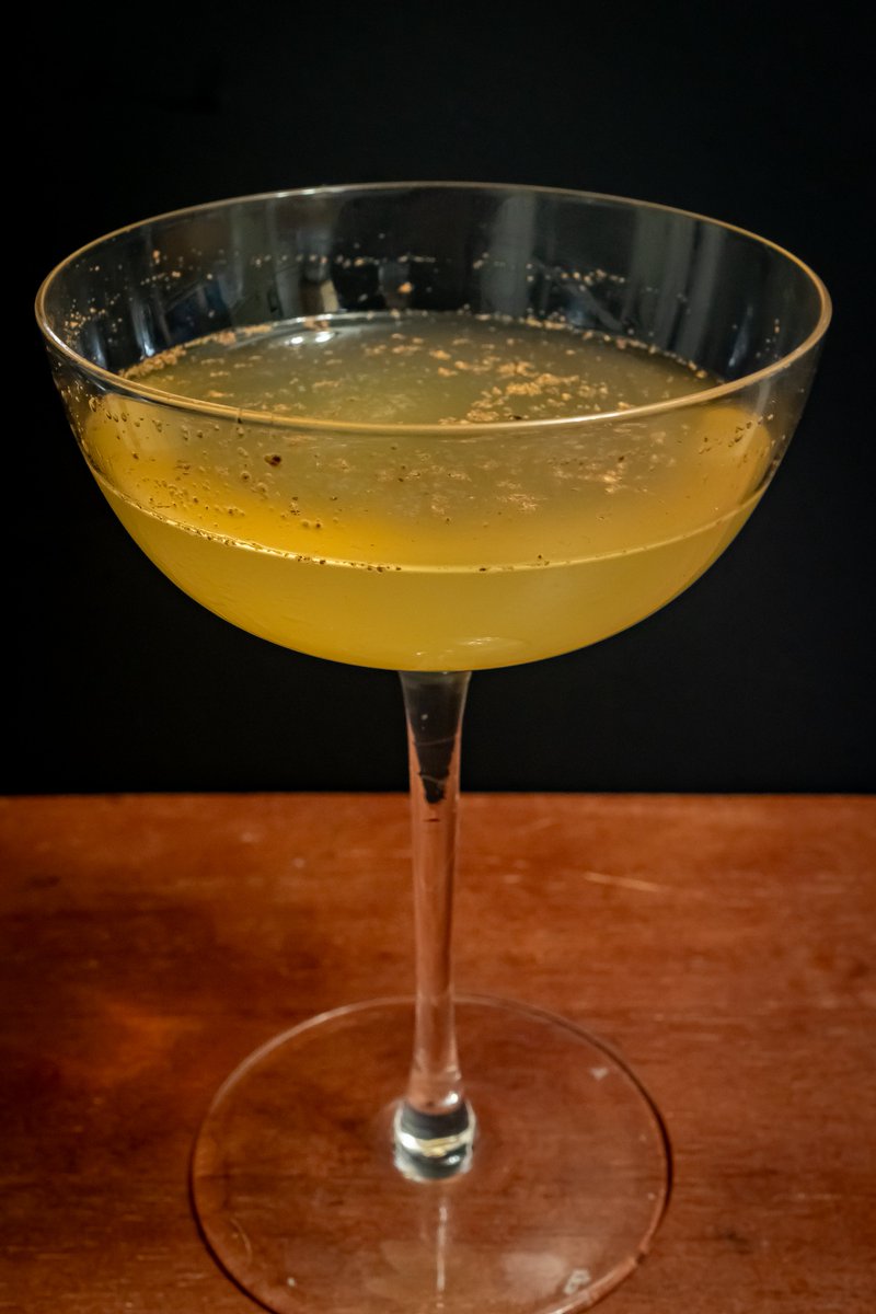 CobyWagon's tweet photo. Today’s drink is the Pauline — a rediscovered Savoy-era rum sour with citrus brightness and a whisper of nutmeg.
This one leans simple but elegant: light rum, lemon, a touch of bitters (or absinthe), and a snowy grating of nutmeg on top.
#Cocktail #Drink #Furry #HomeBartending https://t.co/bibKuCPzS1