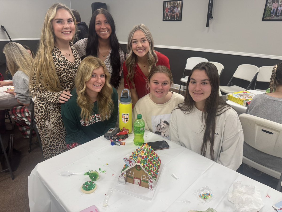 Merry Christmas! 🎄🎁 🎅 <a href="/roanestate/">Roane State</a> <a href="/RSCCAthletics/">Roane State Athletics</a> <a href="/marty_mac17/">Marty McDaniel</a>