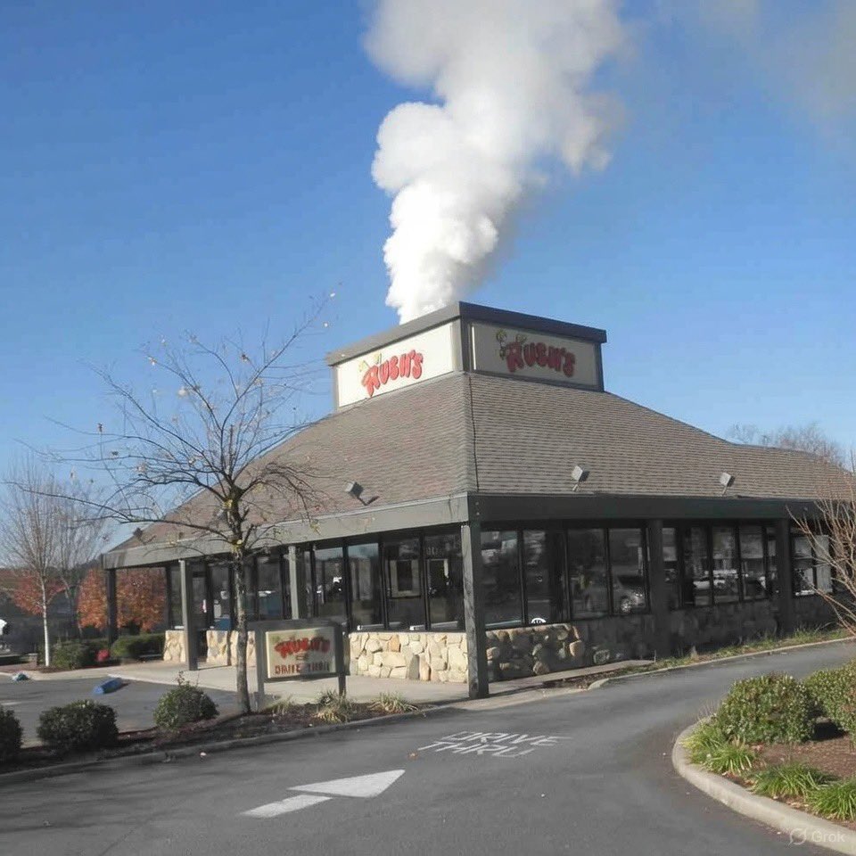 A new Offensive Coordinator has been chosen in Columbia