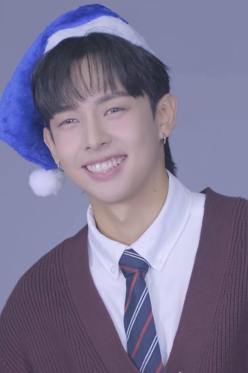 sb19jleague's tweet photo. Make it merry with SB19 Justin! 🤩

Thank you so much po for this content, Ninang @gcashofficial! Mas gaganahan talaga kani mangaroling. 😁

🔗: https://t.co/wriFP8Rpfm

#MakeItMerry #MerryGCash
@justintdedios #SB19_JUSTIN
@SB19Official #SB19 #justin https://t.co/YVIqkSqn5i