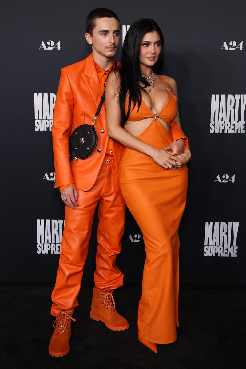 metgalacrave's tweet image. Timothée Chalamet and Kylie Jenner at the "Marty Supreme" Los Angeles Premiere.