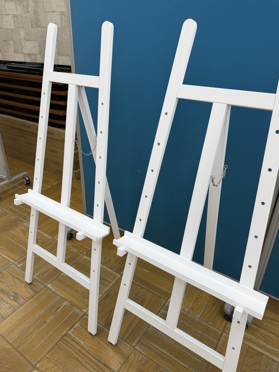絵画教室に新品ぴかぴかイーゼルが導入されましたー！😭✨🎉 これで