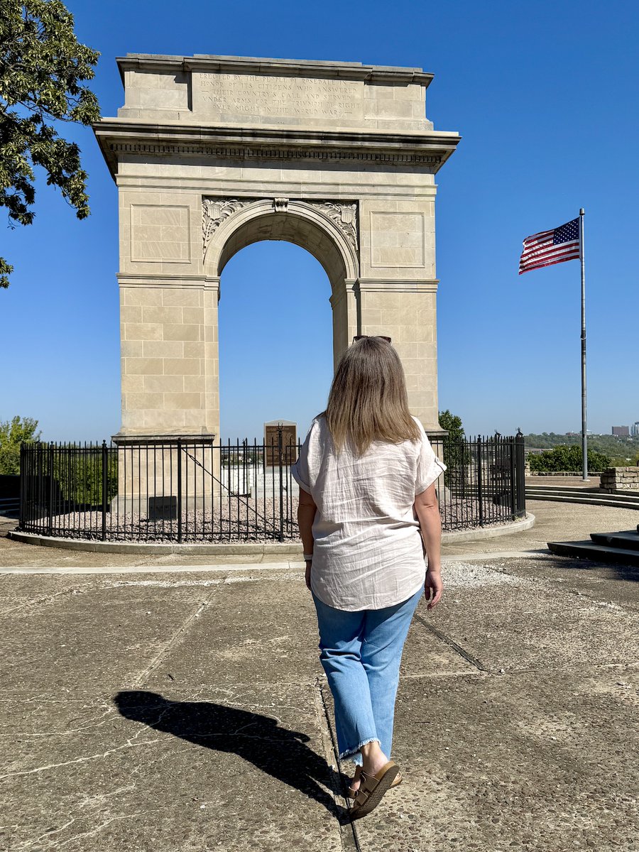 Kansas City Kansas, also known as KCK has some fascinating history and food to write home about! Here's what to see when you're there - justisafourletterword.com/kck-things-to-…