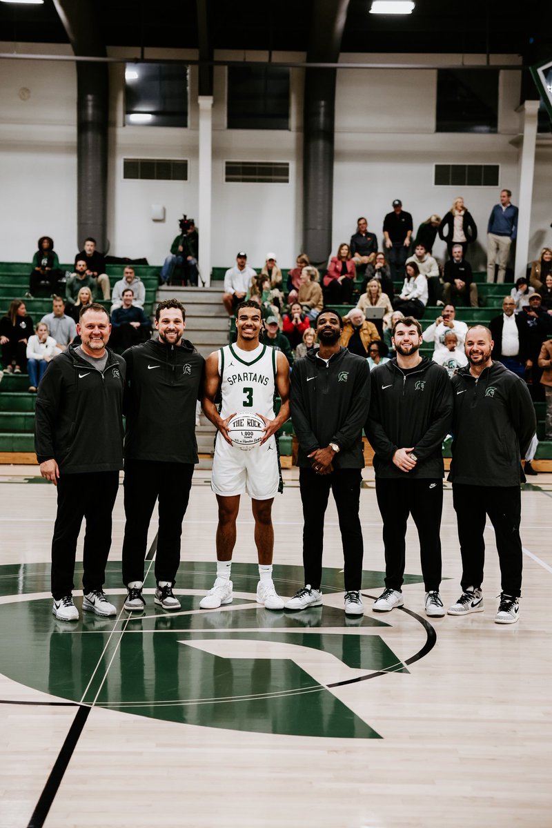 Webb Basketball tweet media