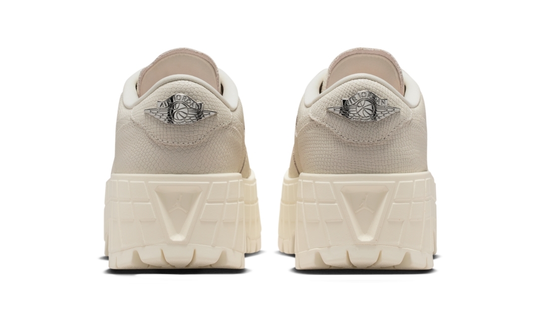 2025年 12/17 発売】 NIKE W AIR JORDAN 1 LOW BROOKLYN “Ivoly