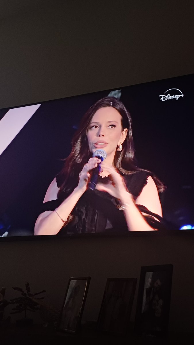 _itswxnder_'s tweet photo. Eu tirando foto da Fabi bang no The voice tal como uma mãe orgulhosa 😭😭😭😭😭😭😭😭
#thevoice
#fabibang https://t.co/pHL5EddNUI