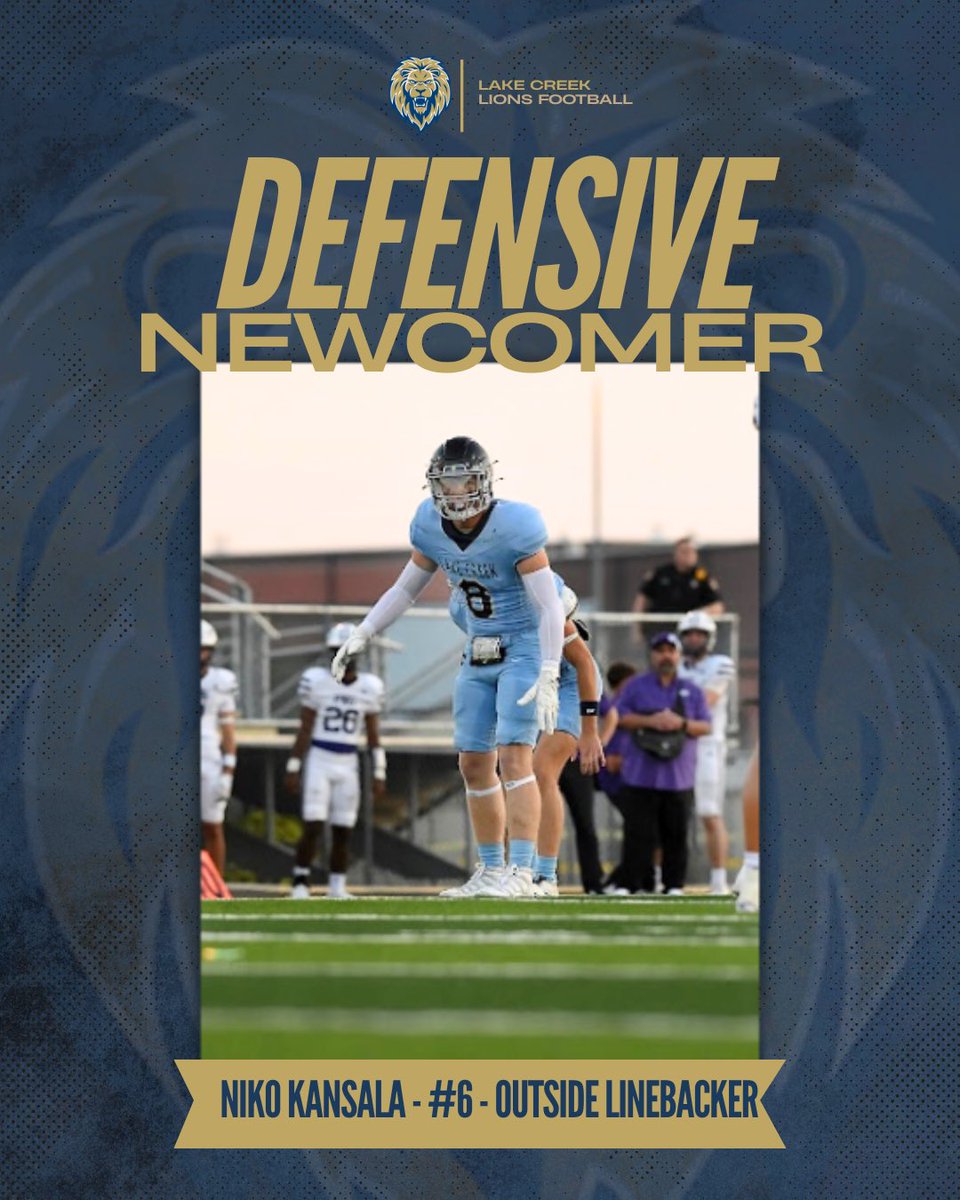 LakeCreekFBall's tweet image. The future is bright for these two!