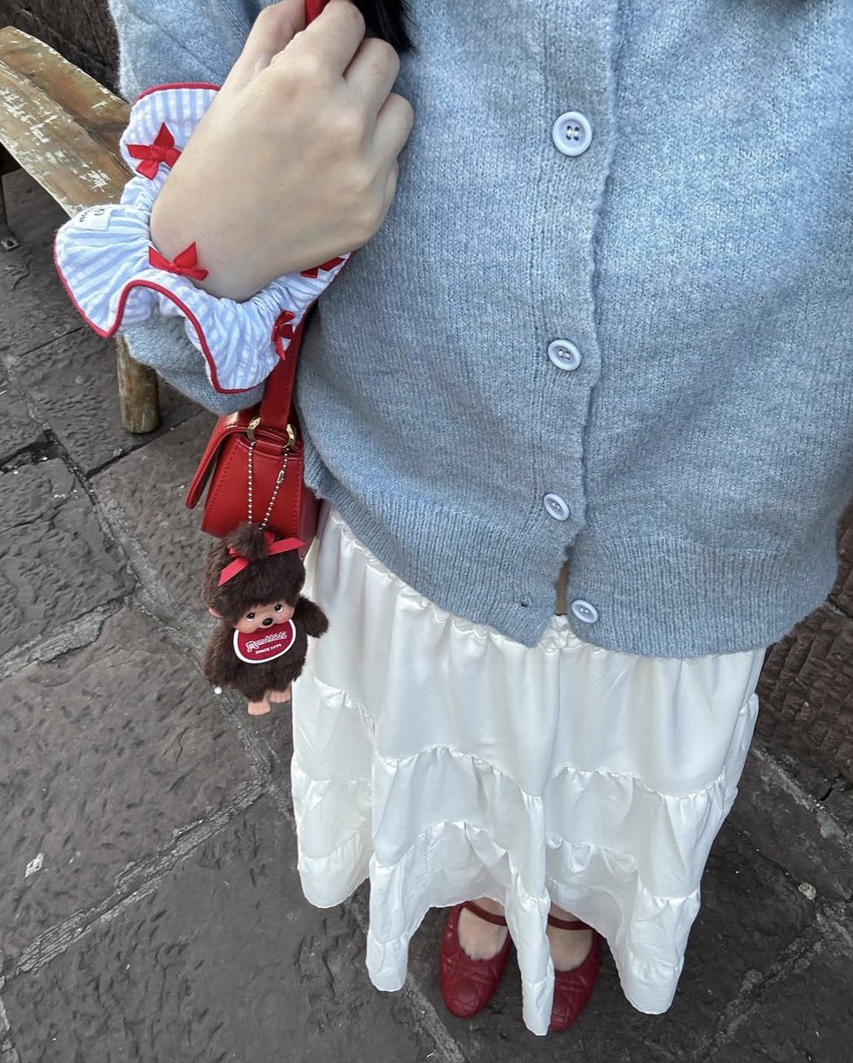 defffyy's tweet image. ￼Nichii เสื้อคาร์ดิแกนไหมพรมสีฟ้า เสื้อเป็นขุยขอคนรับได้ทักมาดูเพิ่มเติมได้ค่า 290รส(จาก790)🥹

#ส่งต่อเสื้อผ้า #ส่งต่อเสื้อผ้ามือสอง #เสื้อผ้ามือสองสภาพดี #เสื้อผ้ามือ2 #เสื้อผ้ามือสอง #ส่งต่อ #ส่งต่อเครื่องสําอาง