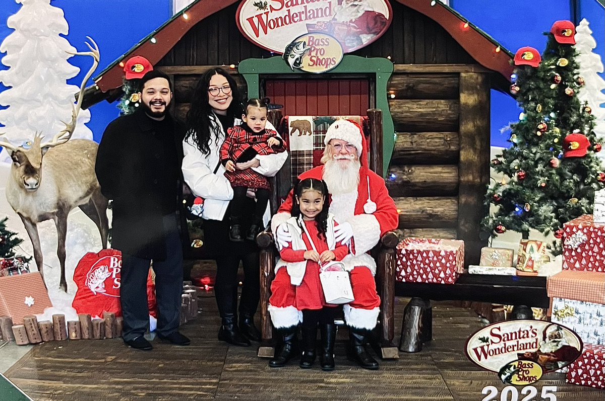 ThatFakeAsian's tweet photo. Christmas 2025 🎄 https://t.co/wNuhPzX0ph