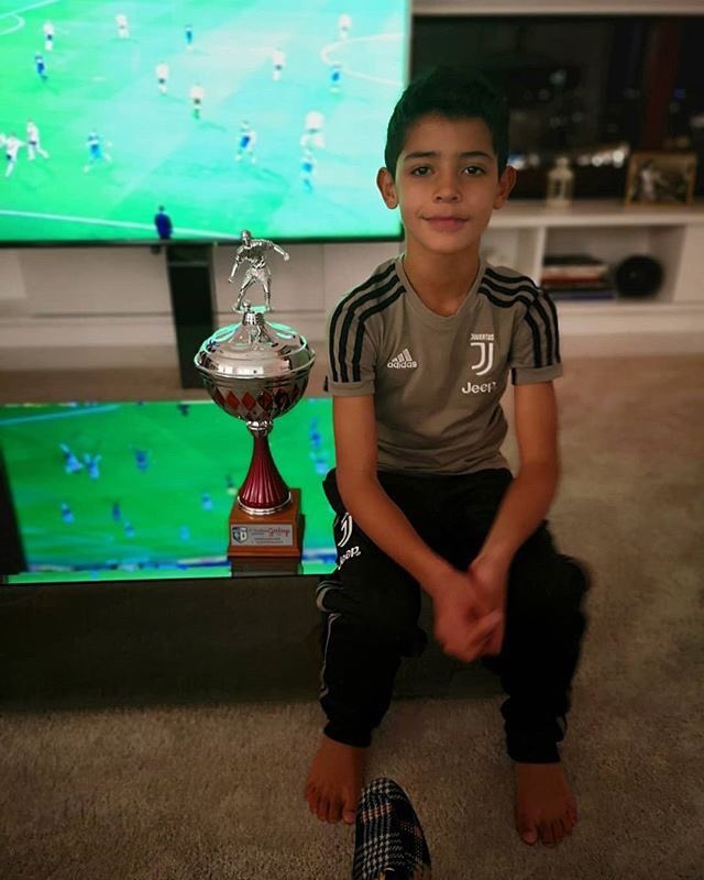Trezeguetista7's tweet photo. Sisi tenes razon bostero no la vio nadie.

Moriste en madrid ante los ojos del mundo. Nadie se va a olvidar. https://t.co/2XpEzLcij2