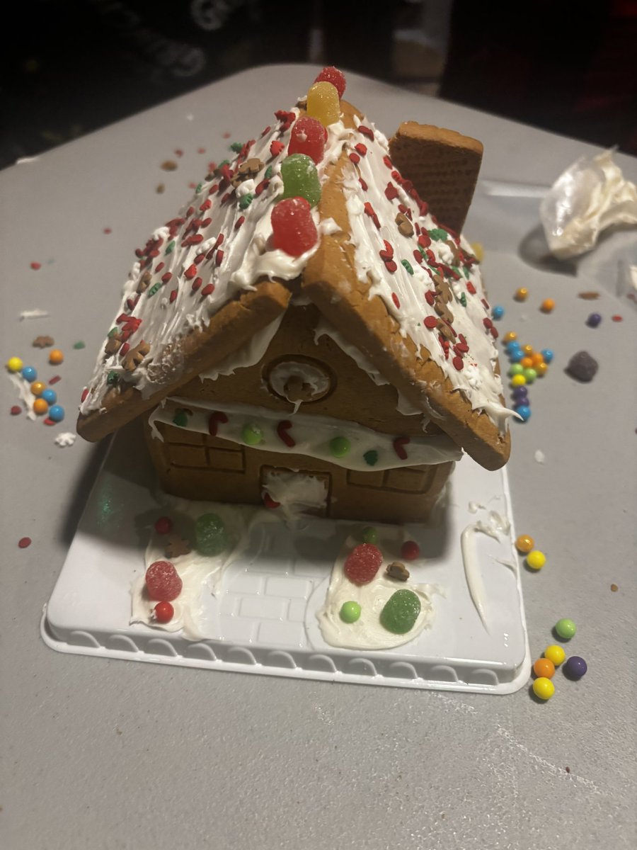 MHS Student Trainers tweet media