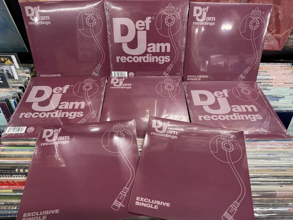 ■12/9(火) MARIAH CAREY / TOUCH MY BODY 7インチシングル再入荷!!

世界的歌姫 MARIAH CAREYによる2008年BILLBOARD HOT100の1位に輝いたMEDIUM TUNE｢TOUCH MY BODY｣の7インチシングルが未開封品で再入荷しました。
この機会にぜひお手元にどうぞ!!

diskunion-shibuyaclubmusic.blog.jp/archives/29022…