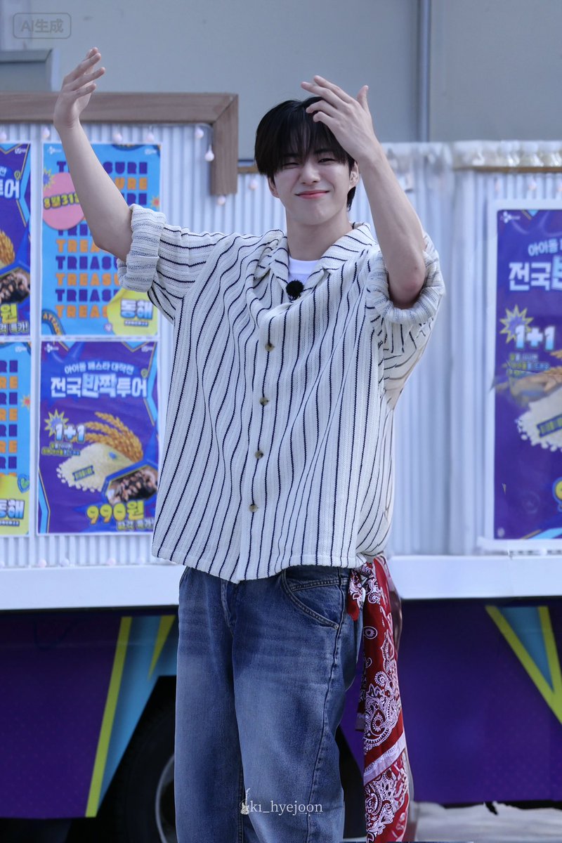 Like summer
😉
#윤재혁 #YOONJAEHYUK #ジェヒョク #treasure #트레저