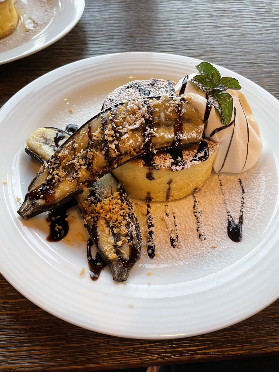 土日のお散歩中のシェル美(仮名)、ミケシマ姉ちゃんにしつこくしすぎて、ブチギレられてホールドされてるシェル美…
最後はまた犬連れOKのカフェで飼い主スイーツ堪能🥞、シェル美には持参した犬のおやつあげました✨
#シェルティ #Sheltie