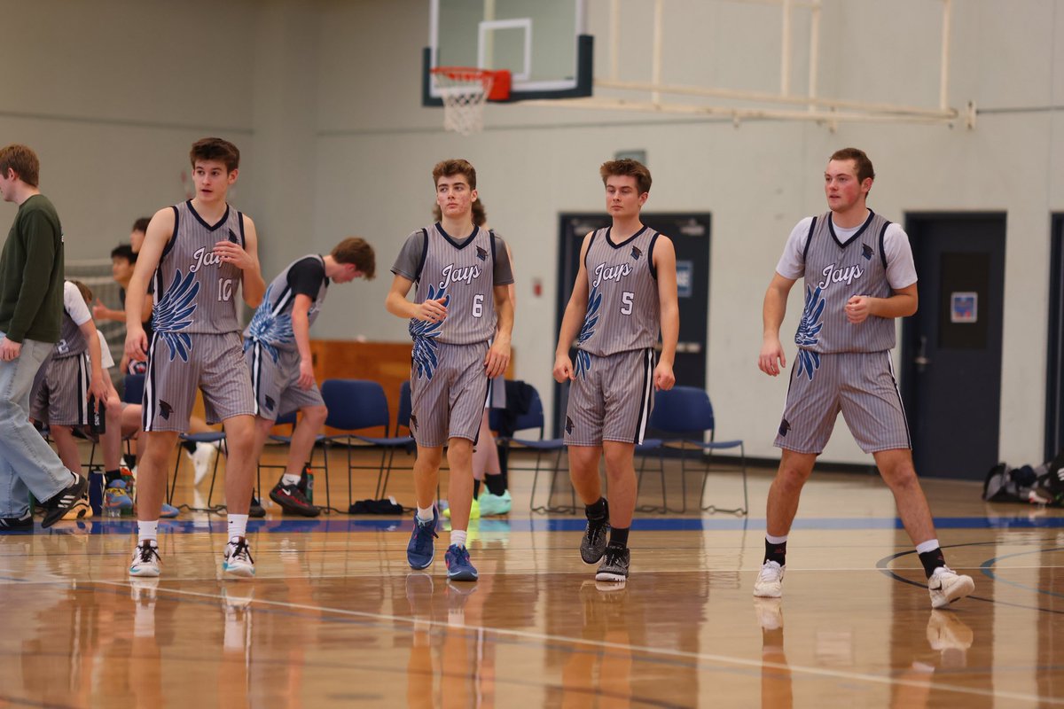 BradyScott2009's tweet photo. First week of Sr basketball in the books.🏀 https://t.co/MOpPHJj7e8