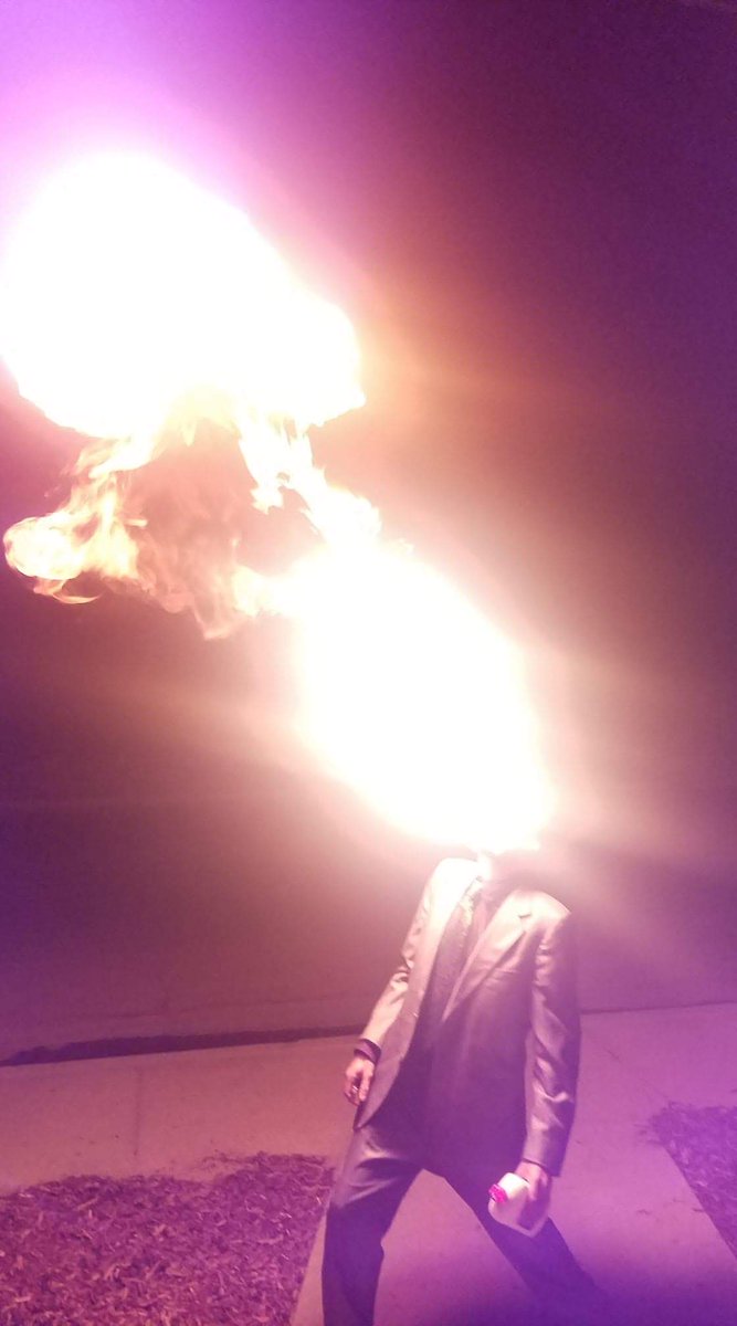 dizevious's tweet image. Just thought I'd show a little of who I am. Yeah that's me. I like fire a lil bit.