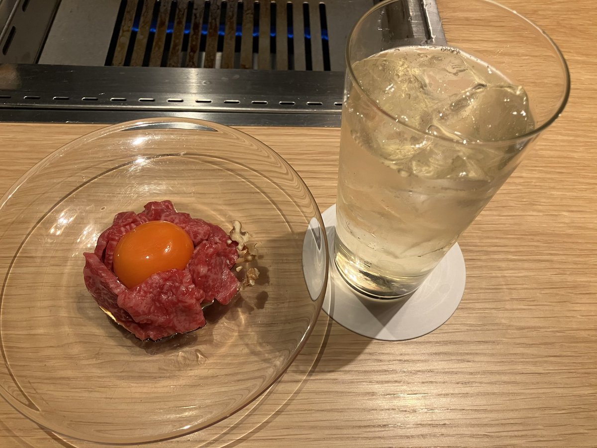 MR_DB7's tweet photo. いやぁ〜豪華な焼肉屋へ行ってきました。
シャトーブリアンのカツサンド…人生最大の贅沢。美味し過ぎて写真撮り忘れてました。 https://t.co/4Q4Op234PS