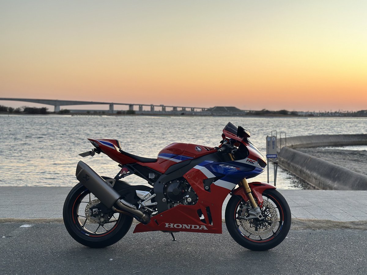 来年の目標は痩せてかっこいいバイク乗りになることと、サーキット童貞