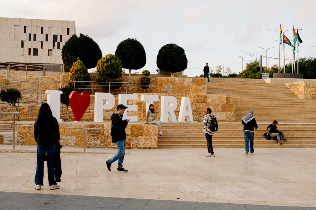 dedoth's tweet image. Sun, sand, and ancient winds whispering stories older than memory. 

#jordantrip 
#wadirum 
#petra